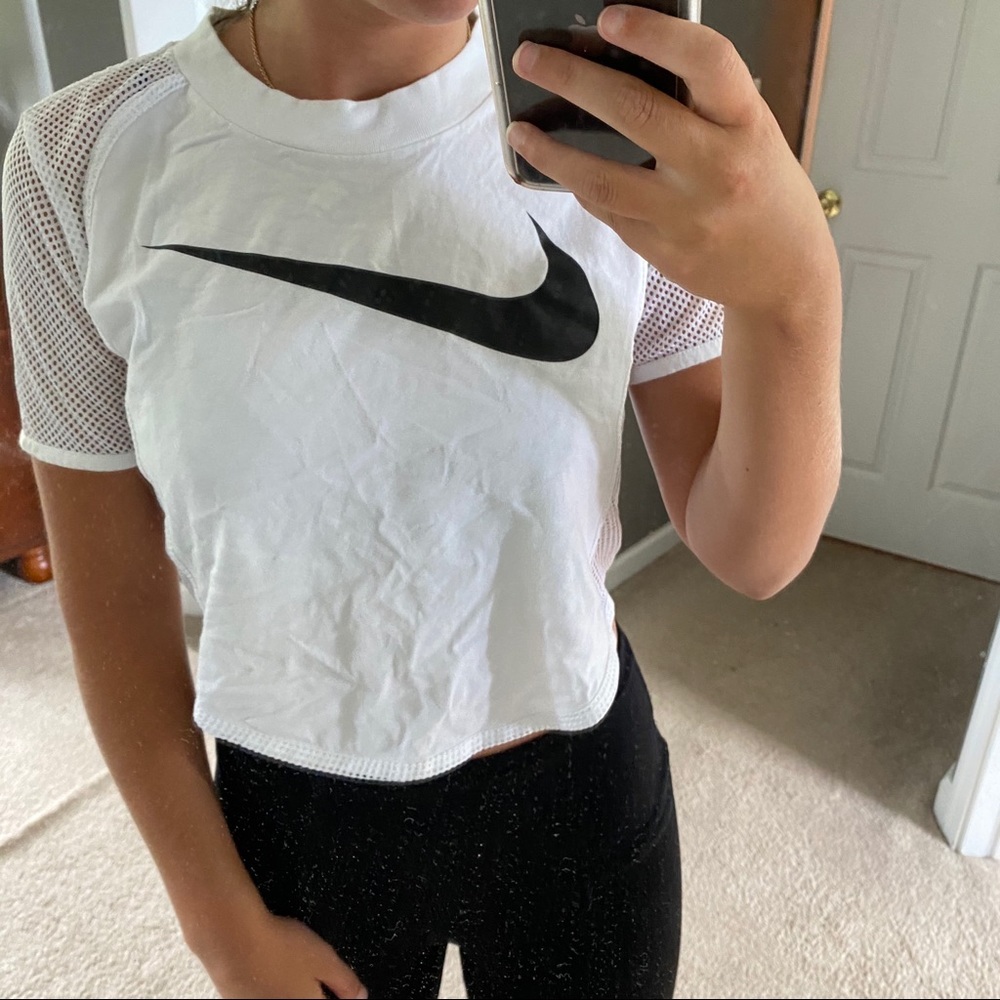 NIKE white short sleeve athletic top